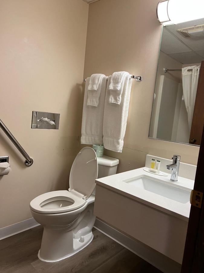 Super 8 By Wyndham Superior Wi Hotell Eksteriør bilde